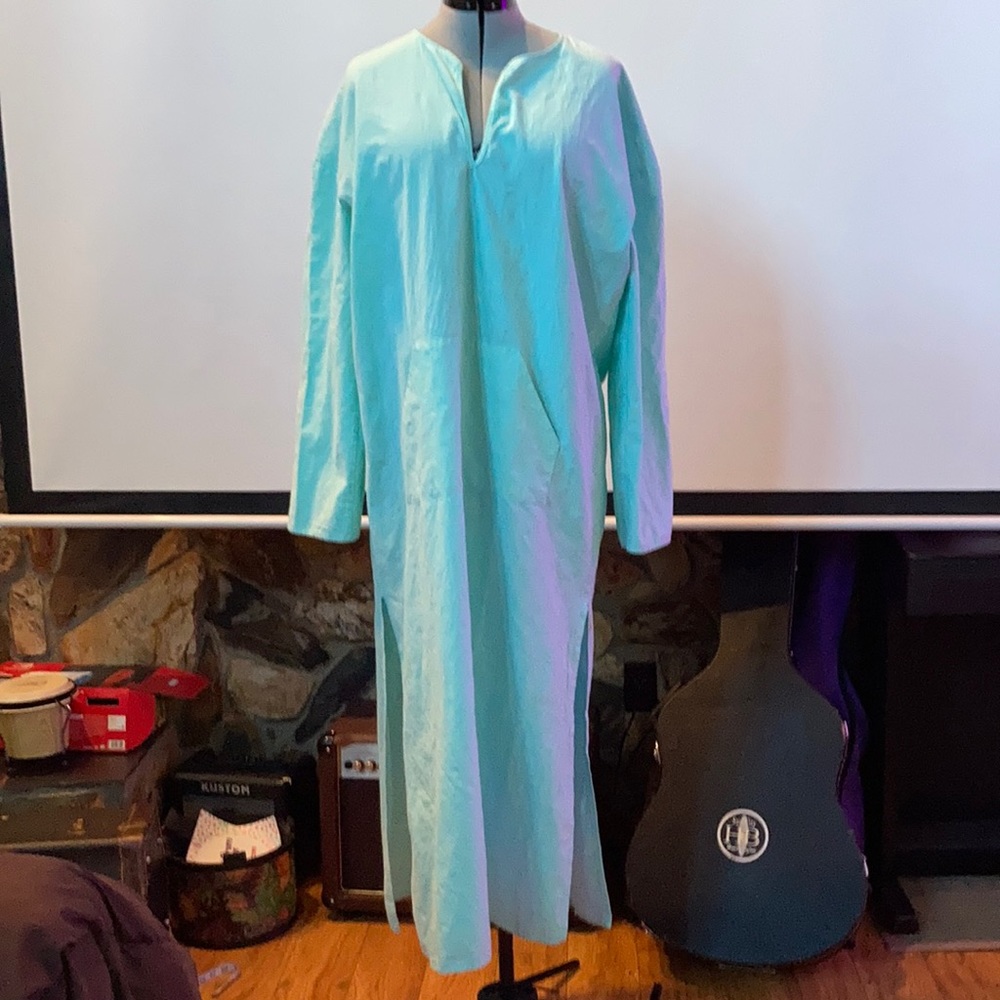 Men or women’s light blue cotton kaftan